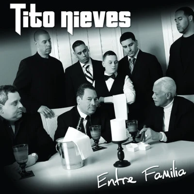 Entre Familia 專輯 Sergio George/Tito Nieves/Carlos Alvarez