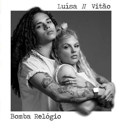 Luísa SonzaLUDMILLA Bomba Relógio