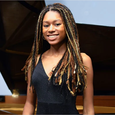 歌手 Isata Kanneh-MasonHolly MathiesonRoyal Liverpool Philharmonic OrchestraClara Schumann