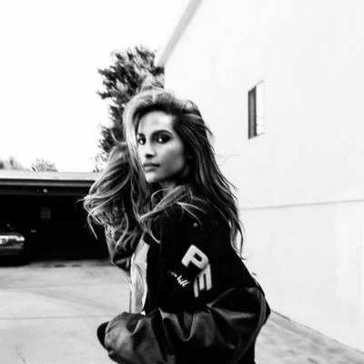 Snoh Aalegra 歌手