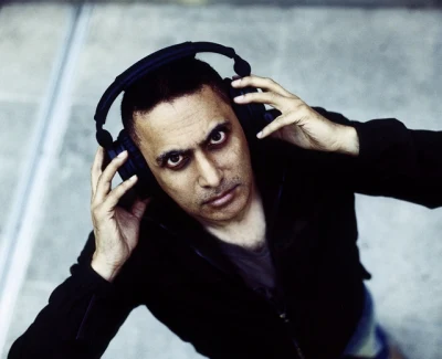 歌手 Nitin Sawhney