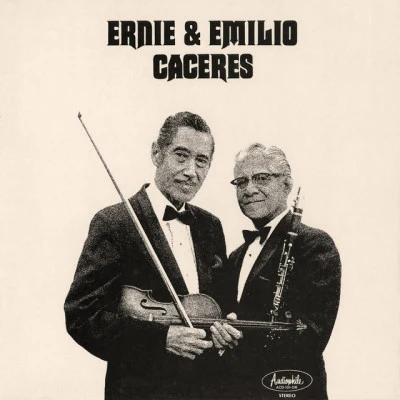 Ernie Caceres 歌手