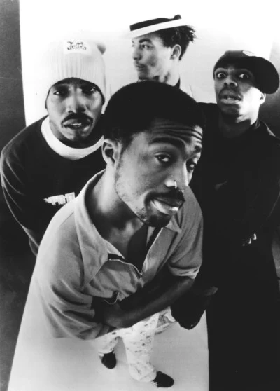 歌手 The PharcydeAncient Astronauts