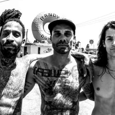 FEVER 333/Yonaka/Barns Courtney Seize the Power