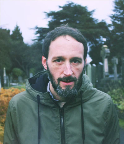 Alasdair Roberts 歌手