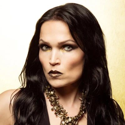 歌手 Tarja