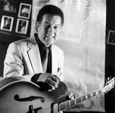 歌手 Kenny Burrell