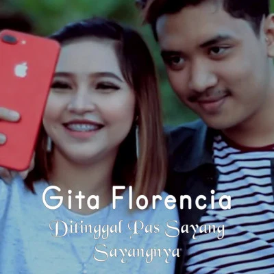 歌手 Gita Florencia