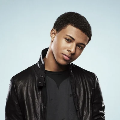 歌手 Diggy SimmonsMindless Behavior