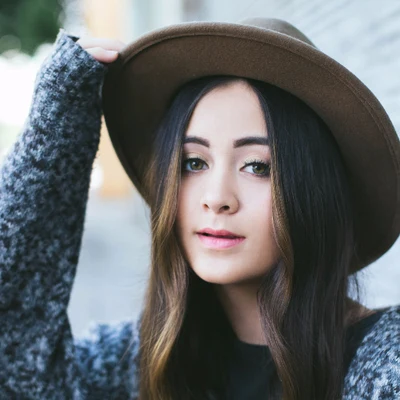 Jasmine Thompson 歌手