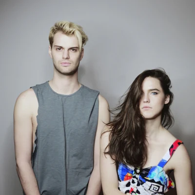 歌手 Sofi Tukker