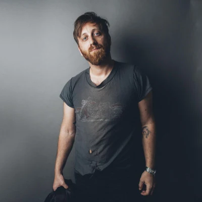 歌手 Dan Auerbach