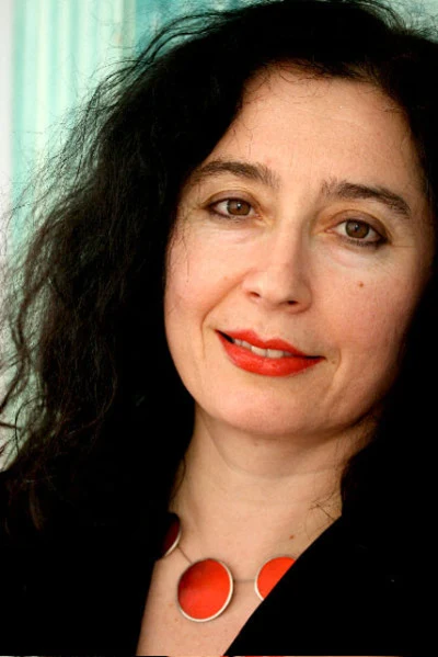 Elena Kats-Chernin 歌手