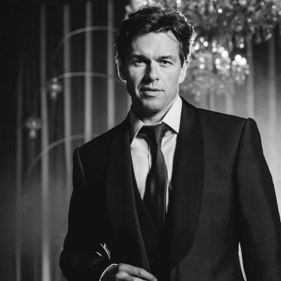 Julian Ovenden 歌手