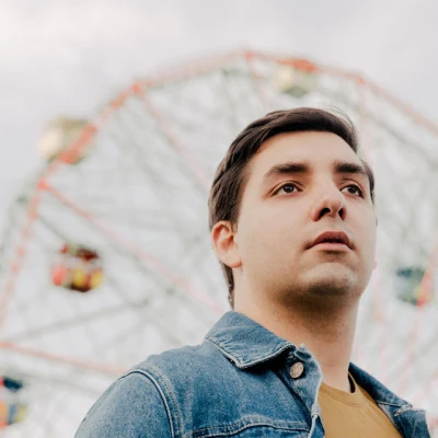 歌手 Skylar Spence